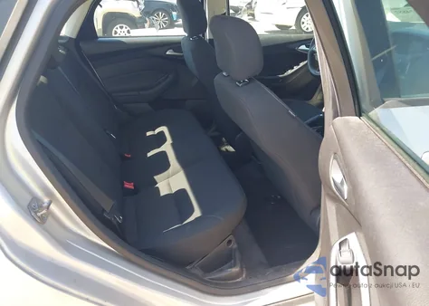 2016 Ford Focus Se z USA, uszkodzony, nr VIN 1FADP3F25GL341058